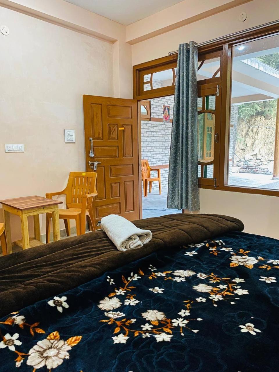 Hom House Of Mannmauji Riverside Kasol Exterior foto